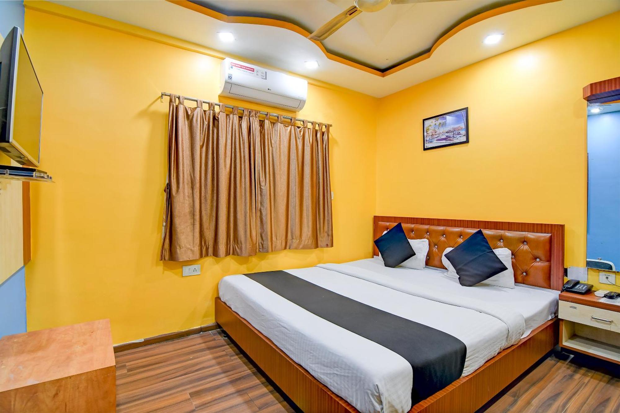 Hotel Brill A G Star 500m From International Airport 3*