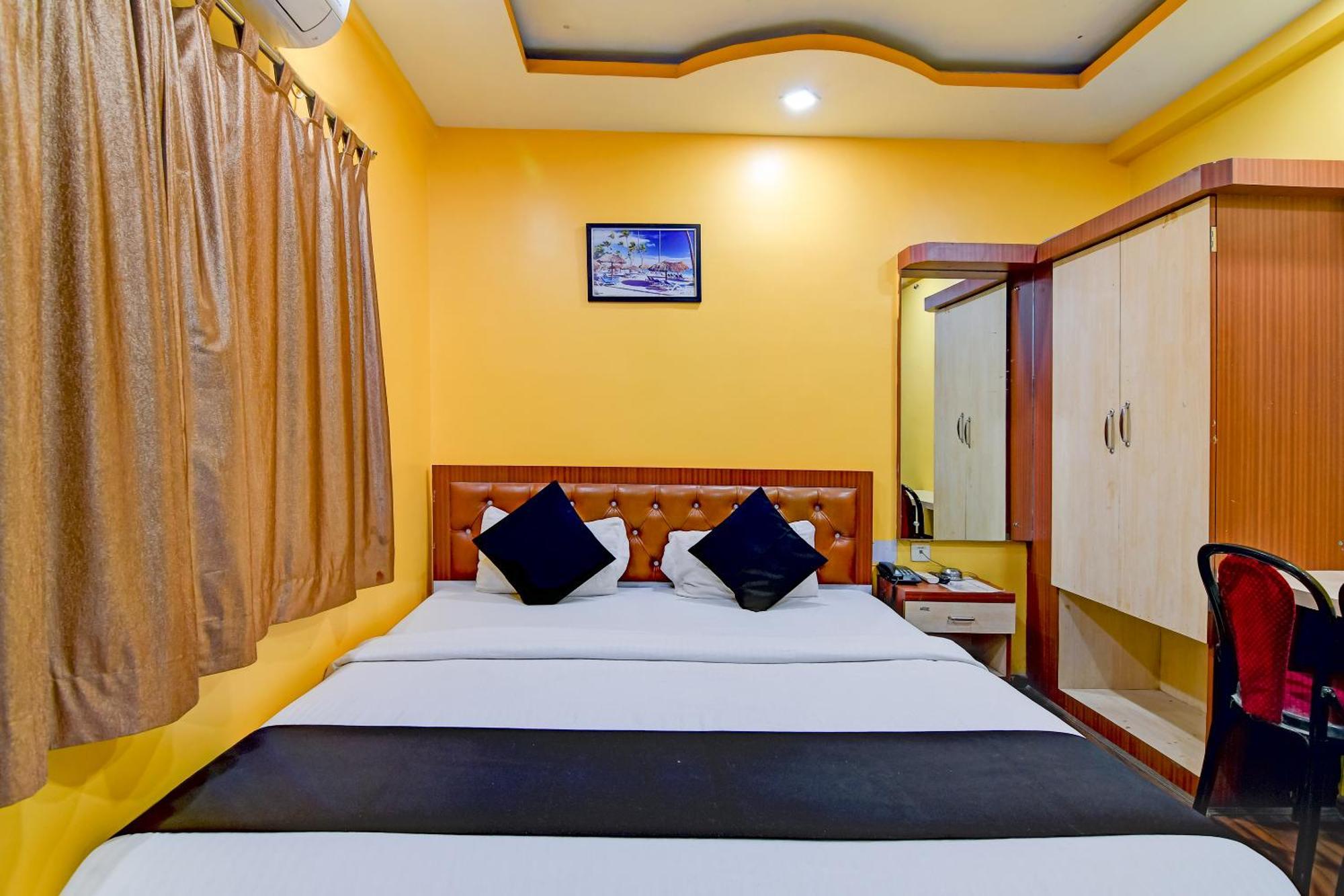 Hotel Brill A G Star 500m From International Airport 3*